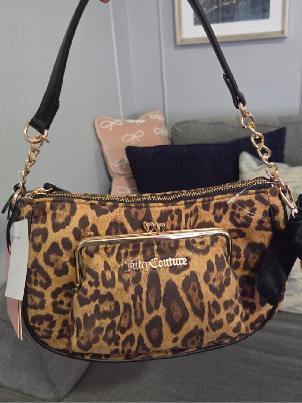 NEW Viral Juicy Couture
Natural /Liquorice Sugar & Spice Shoulder Bag